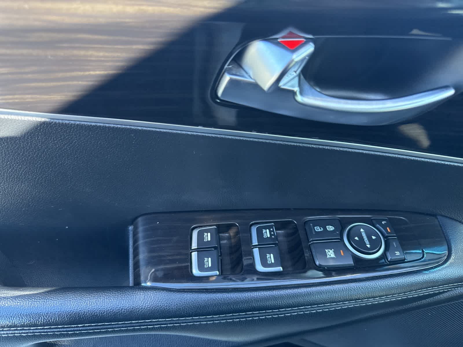 Thumbnail: 2020 Kia Sorento - 20