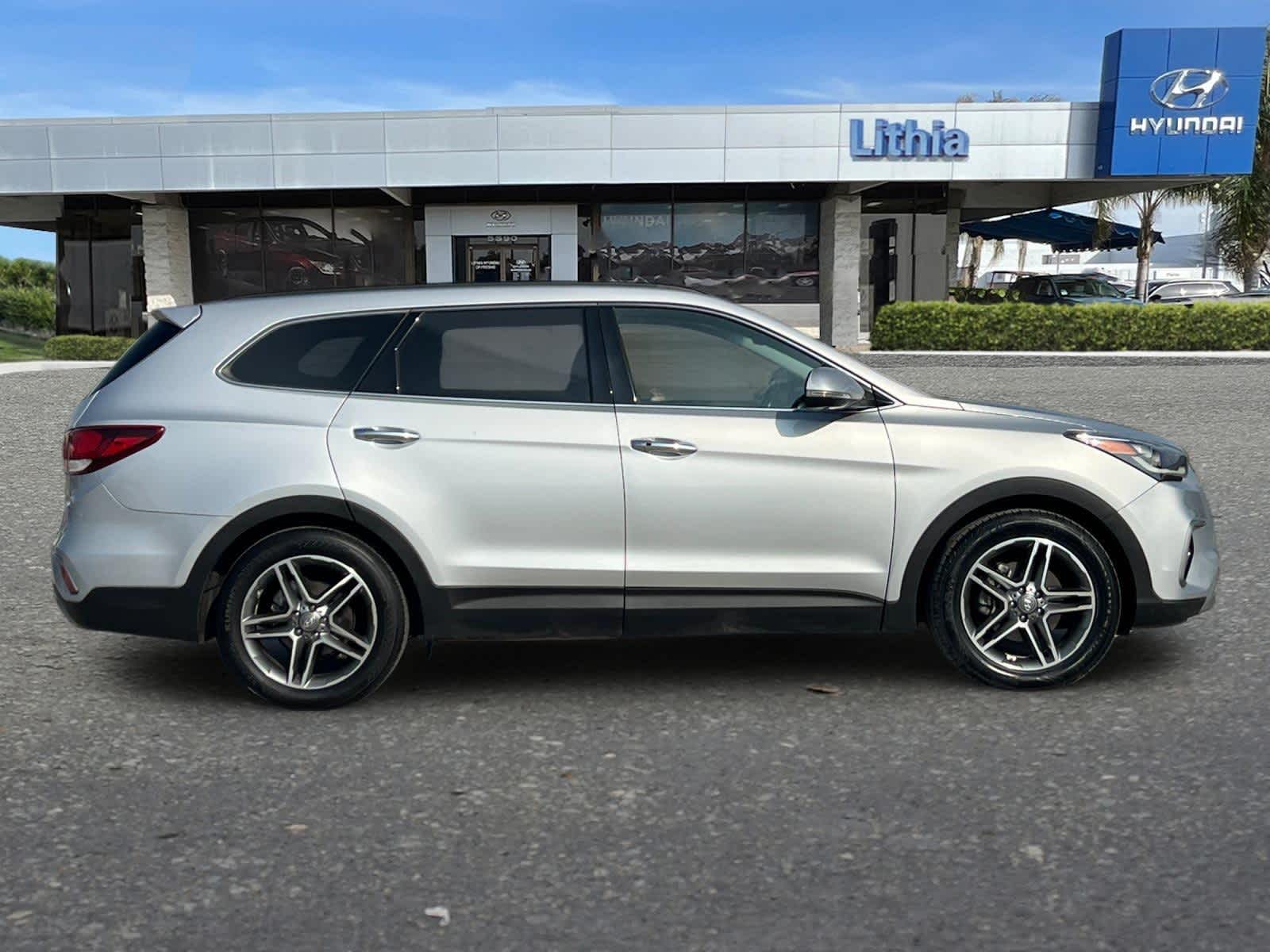 Thumbnail: 2017 Hyundai Santa Fe - 9