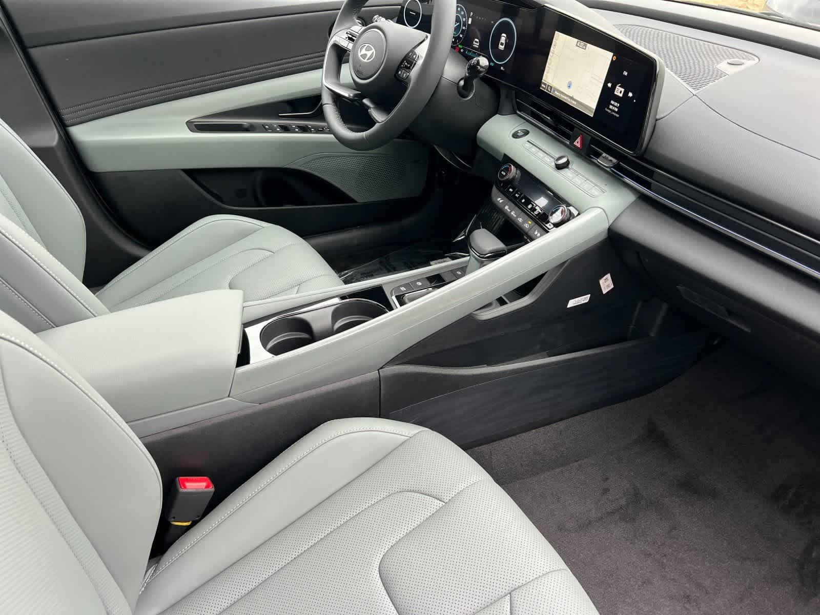 Thumbnail: 2025 Hyundai Elantra - 16