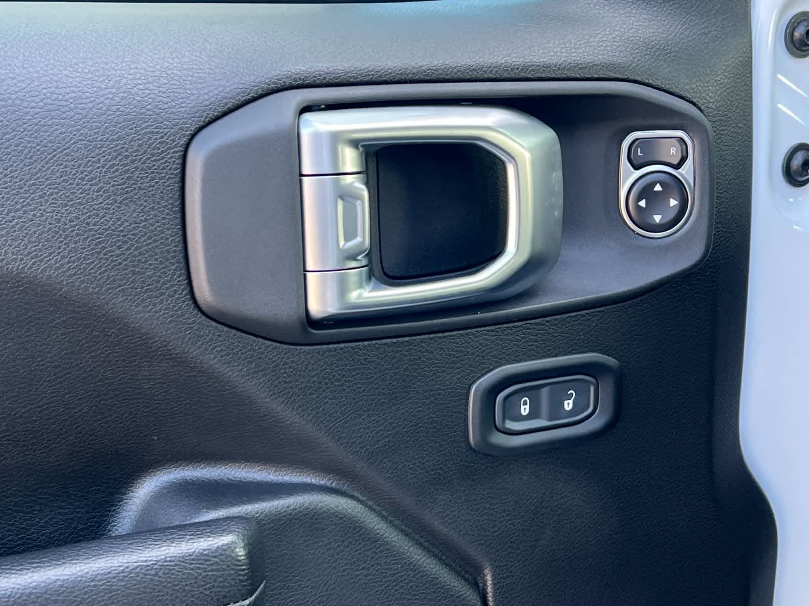 Thumbnail: 2024 Jeep Wrangler - 4