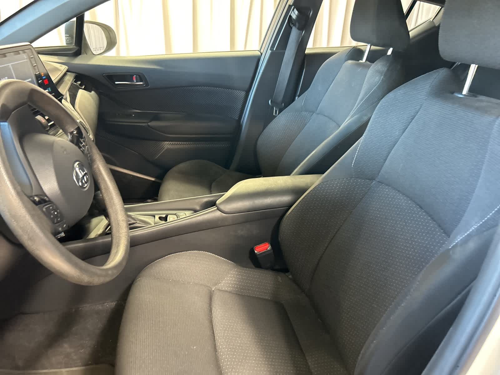 Thumbnail: 2019 Toyota C-HR - 24