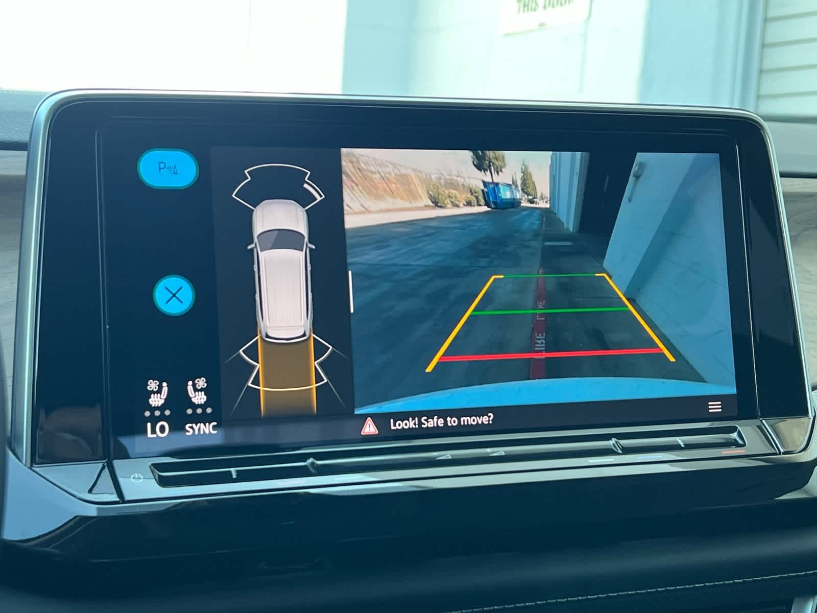 Thumbnail: 2025 Volkswagen Atlas - 21