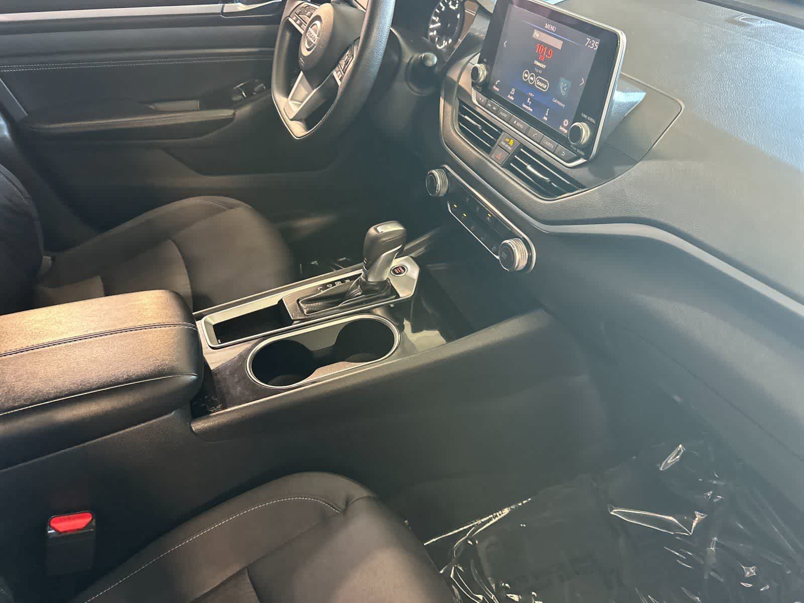 Thumbnail: 2021 Nissan Altima - 15