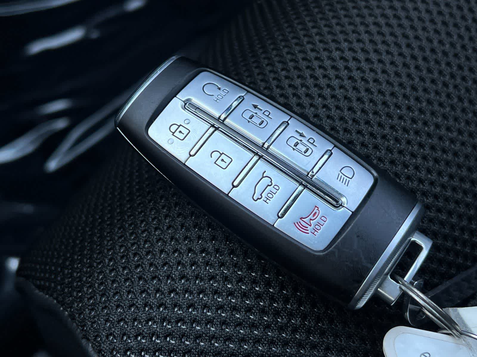 Thumbnail: 2023 Genesis GV70 - 30