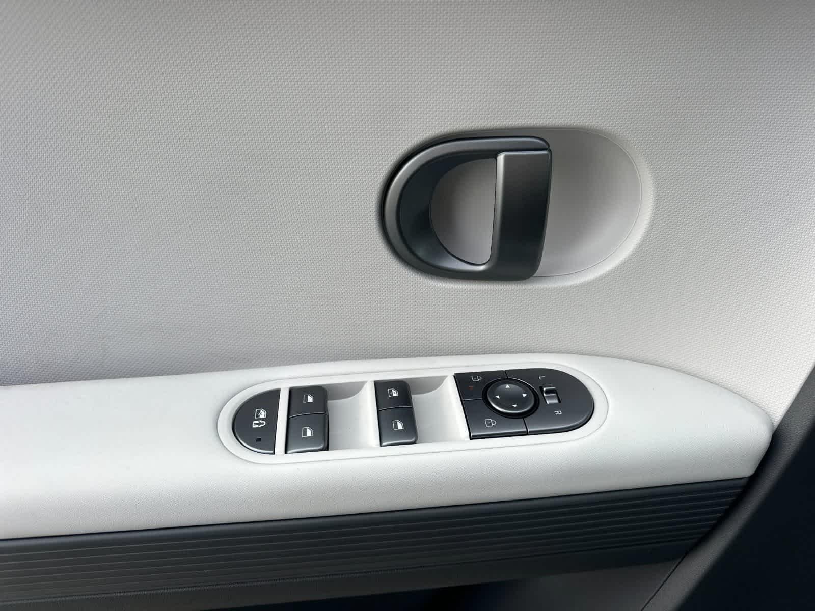 Thumbnail: 2026 Hyundai Ioniq 5 - 12