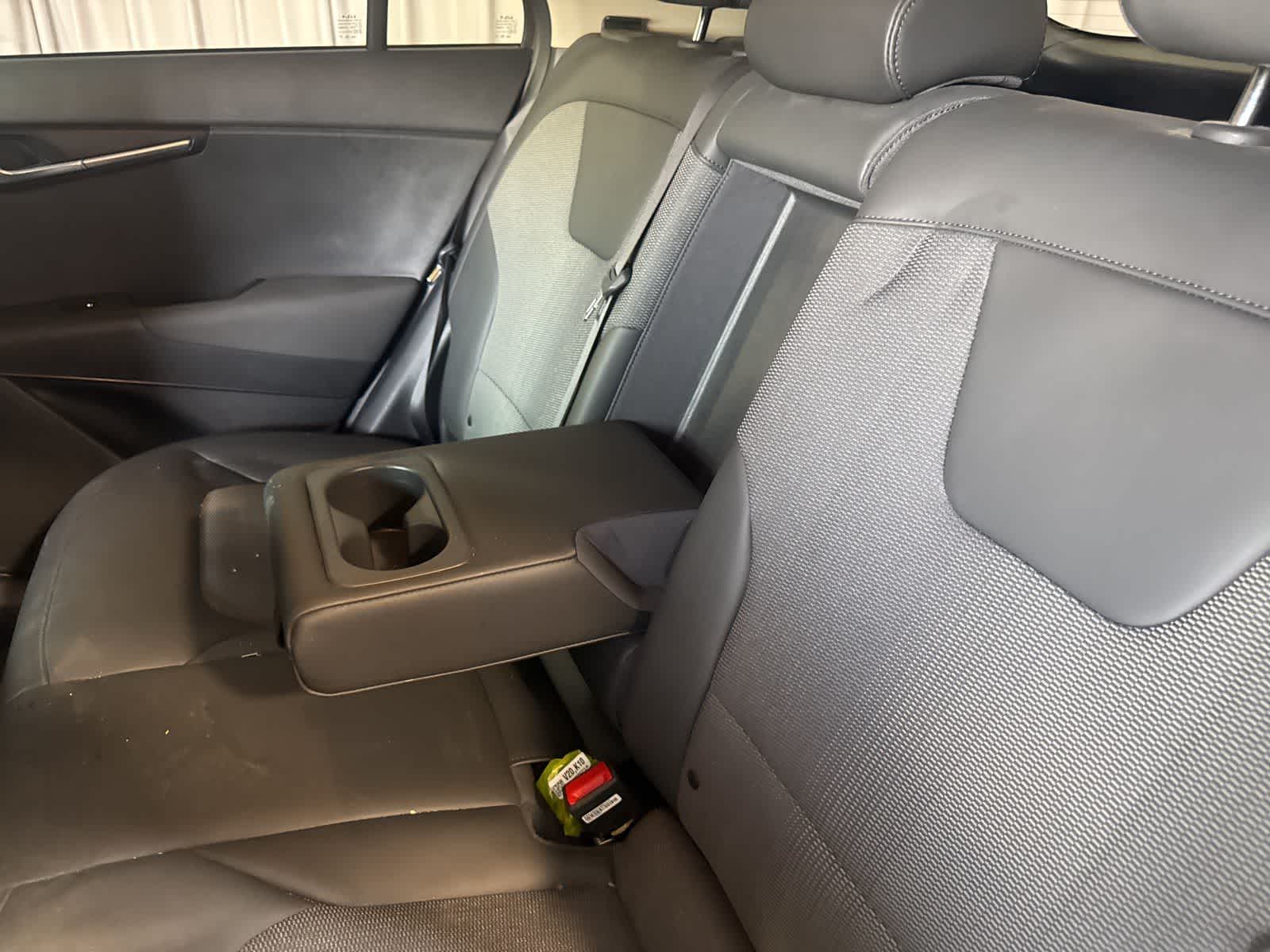 Thumbnail: 2023 Kia Niro - 16