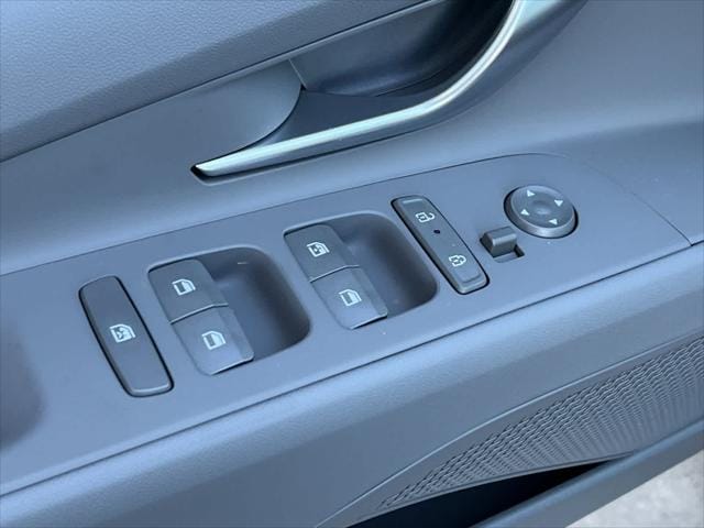 Thumbnail: 2025 Hyundai Elantra - 14