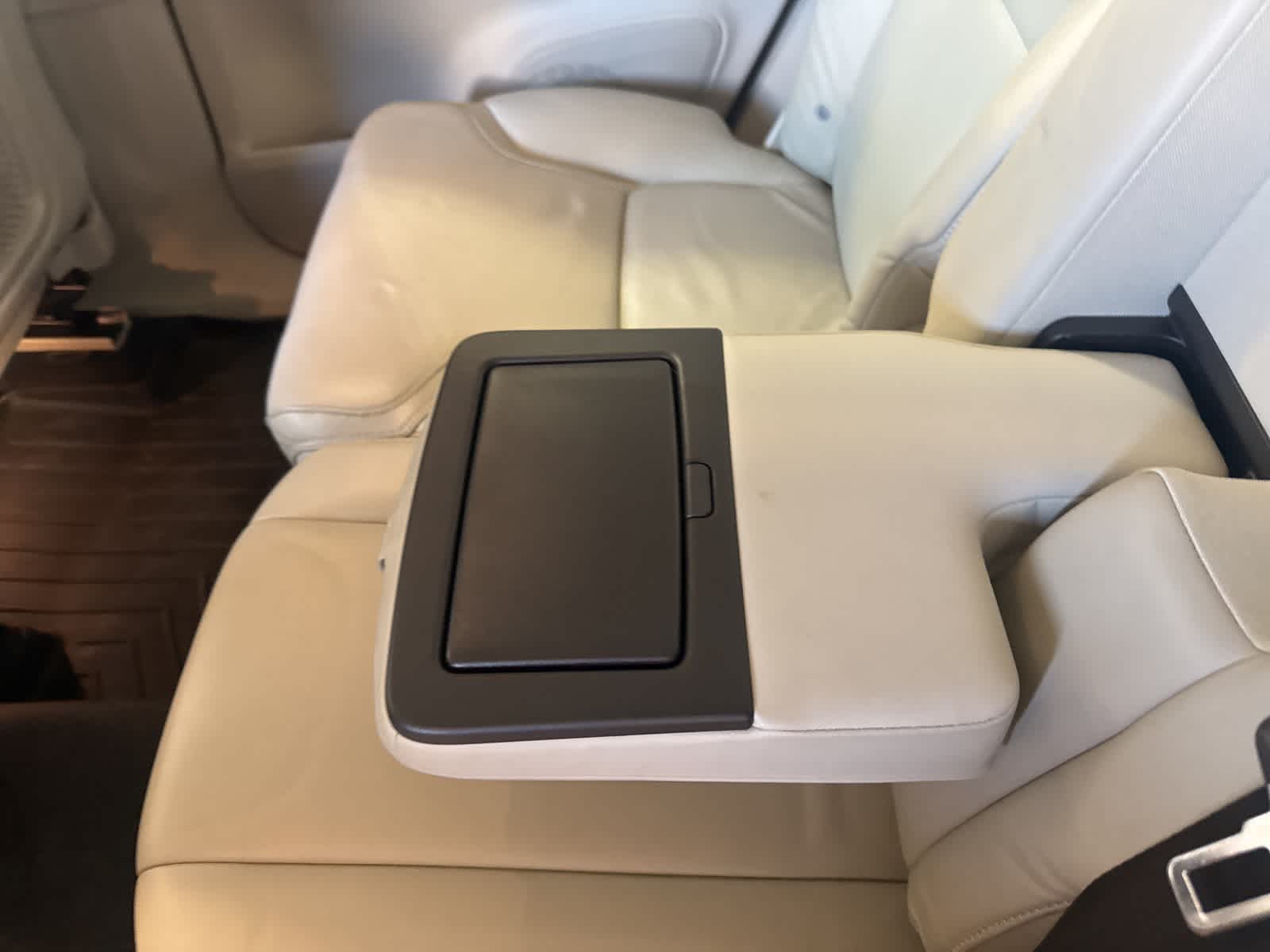 Thumbnail: 2016 Volvo XC90 - 18