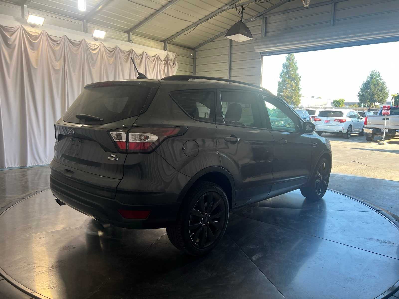 Thumbnail: 2018 Ford Escape - 7