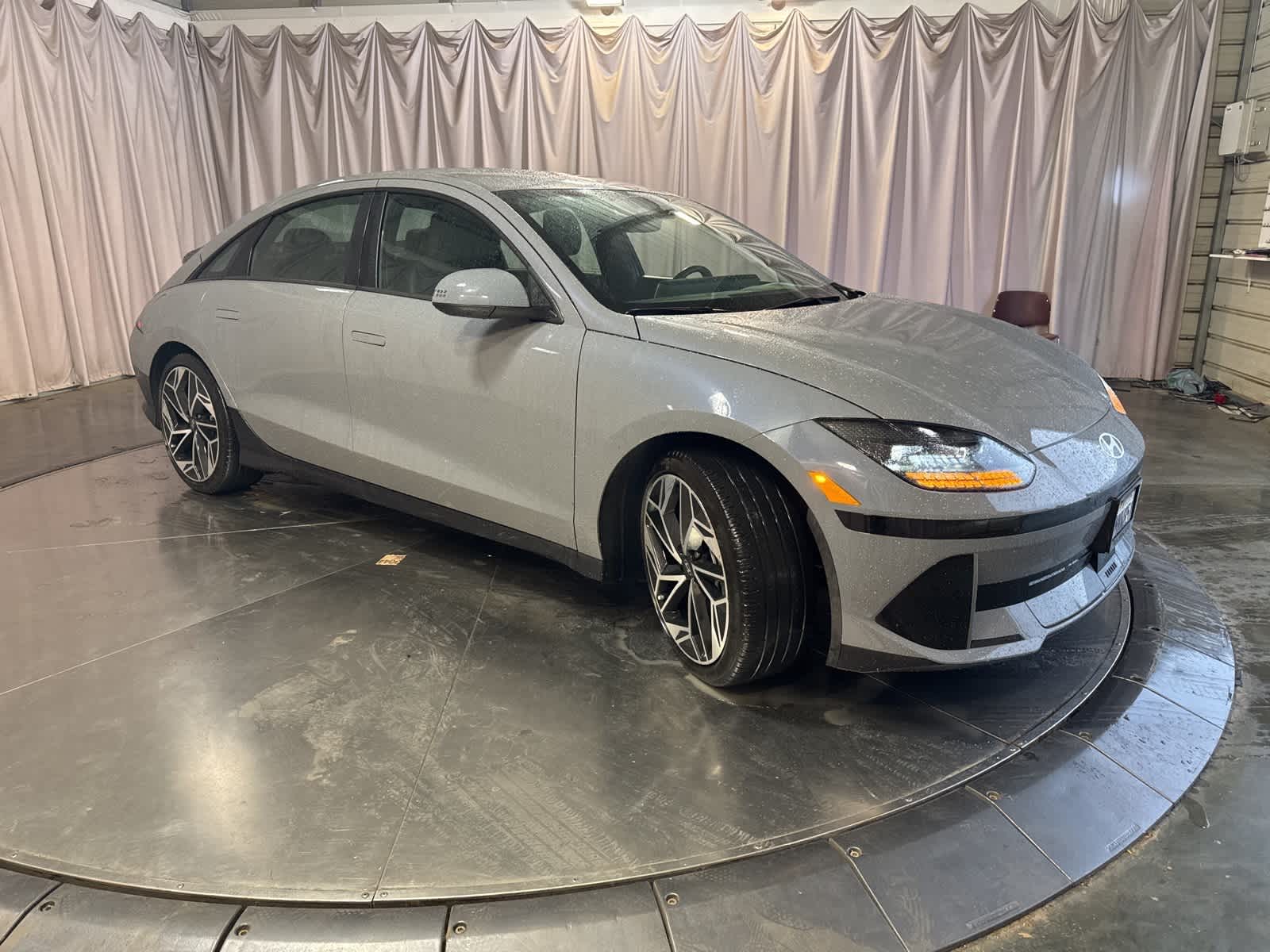 2024 Hyundai Ioniq 6 SEL photo 2