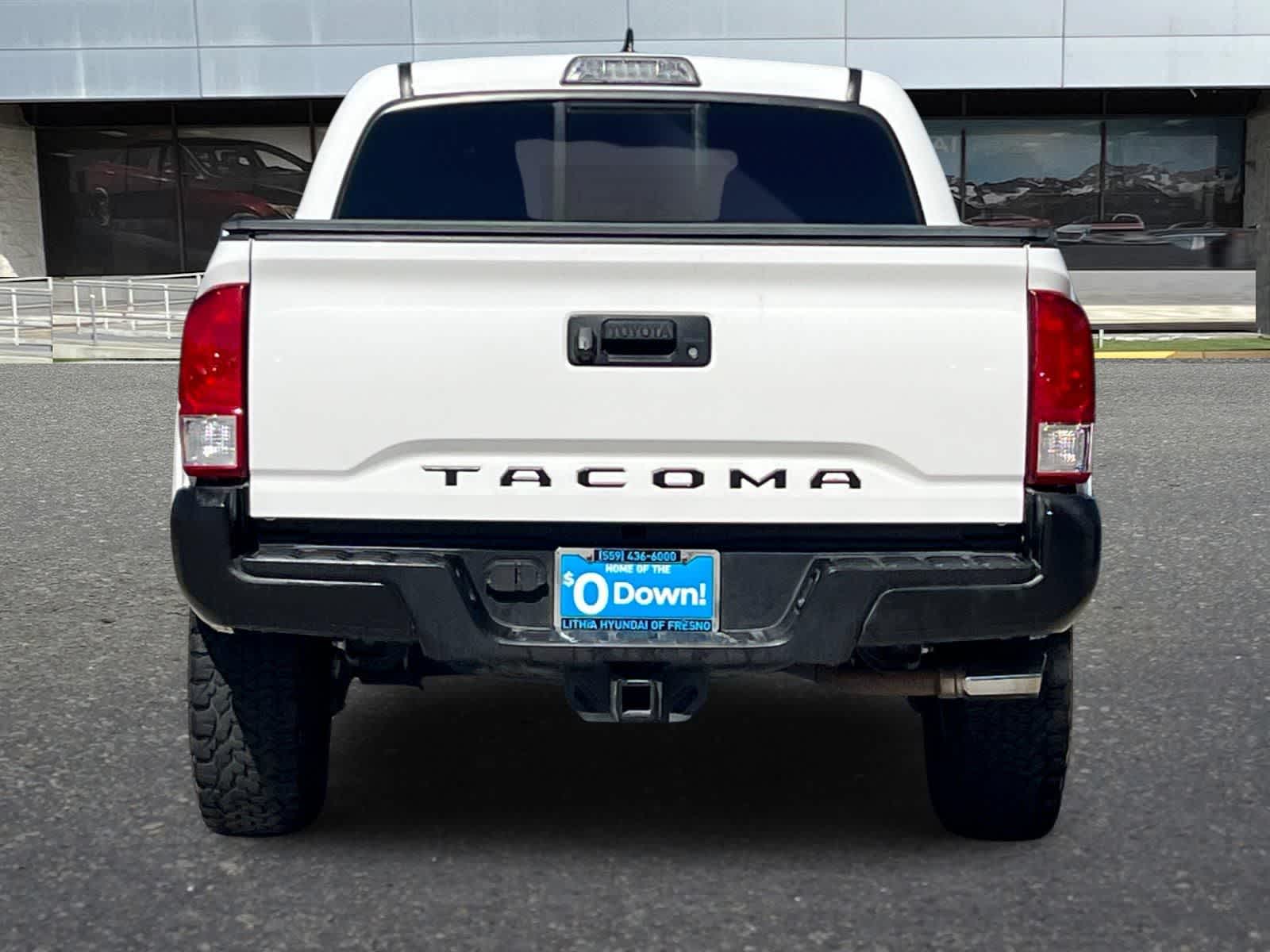 2016 Toyota Tacoma SR5 V6 photo 3