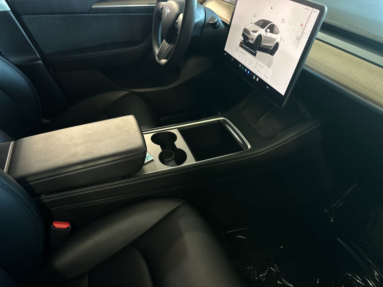 Thumbnail: 2023 Tesla Model Y - 17
