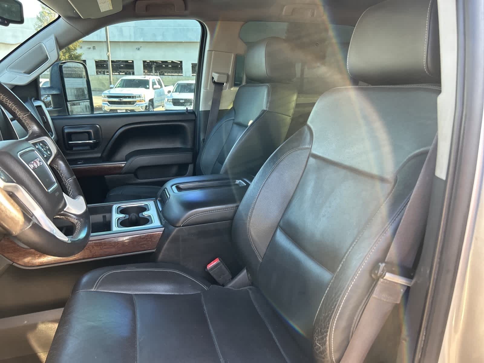 Thumbnail: 2015 GMC Sierra 2500 - 24