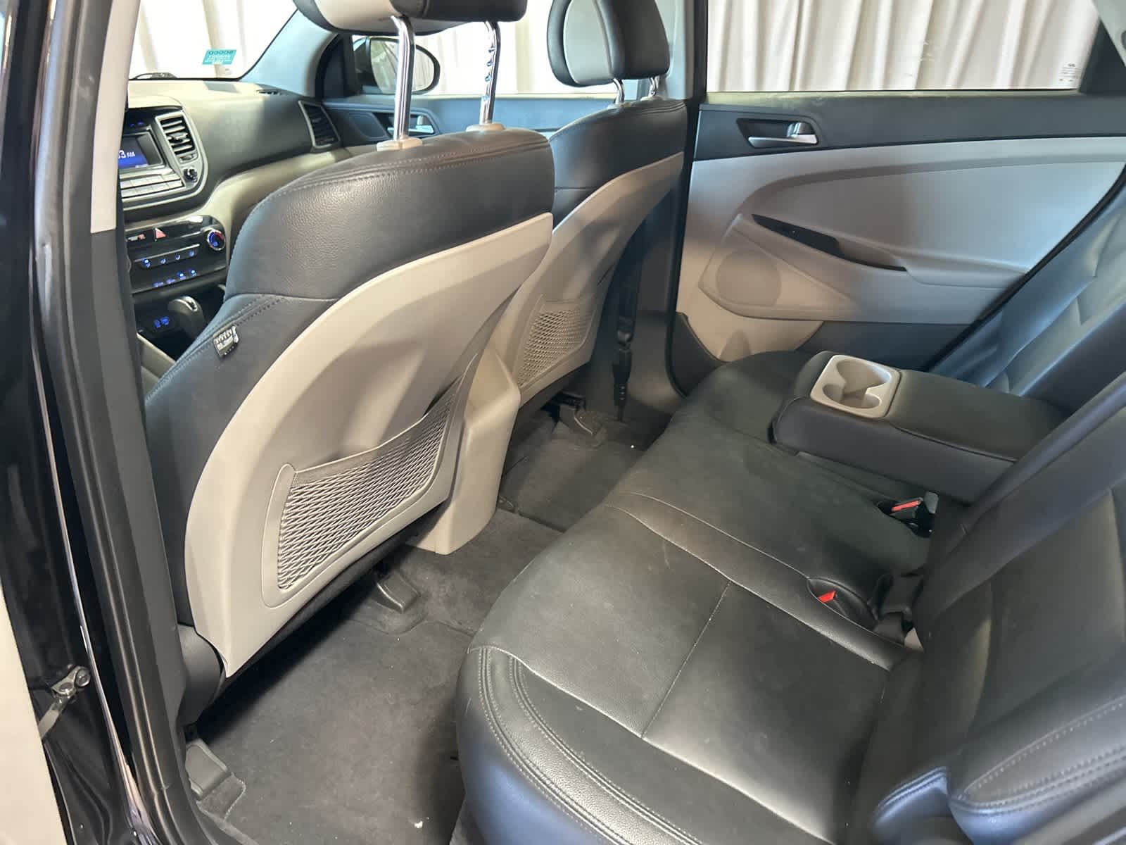 2016 Hyundai Tucson SE 18