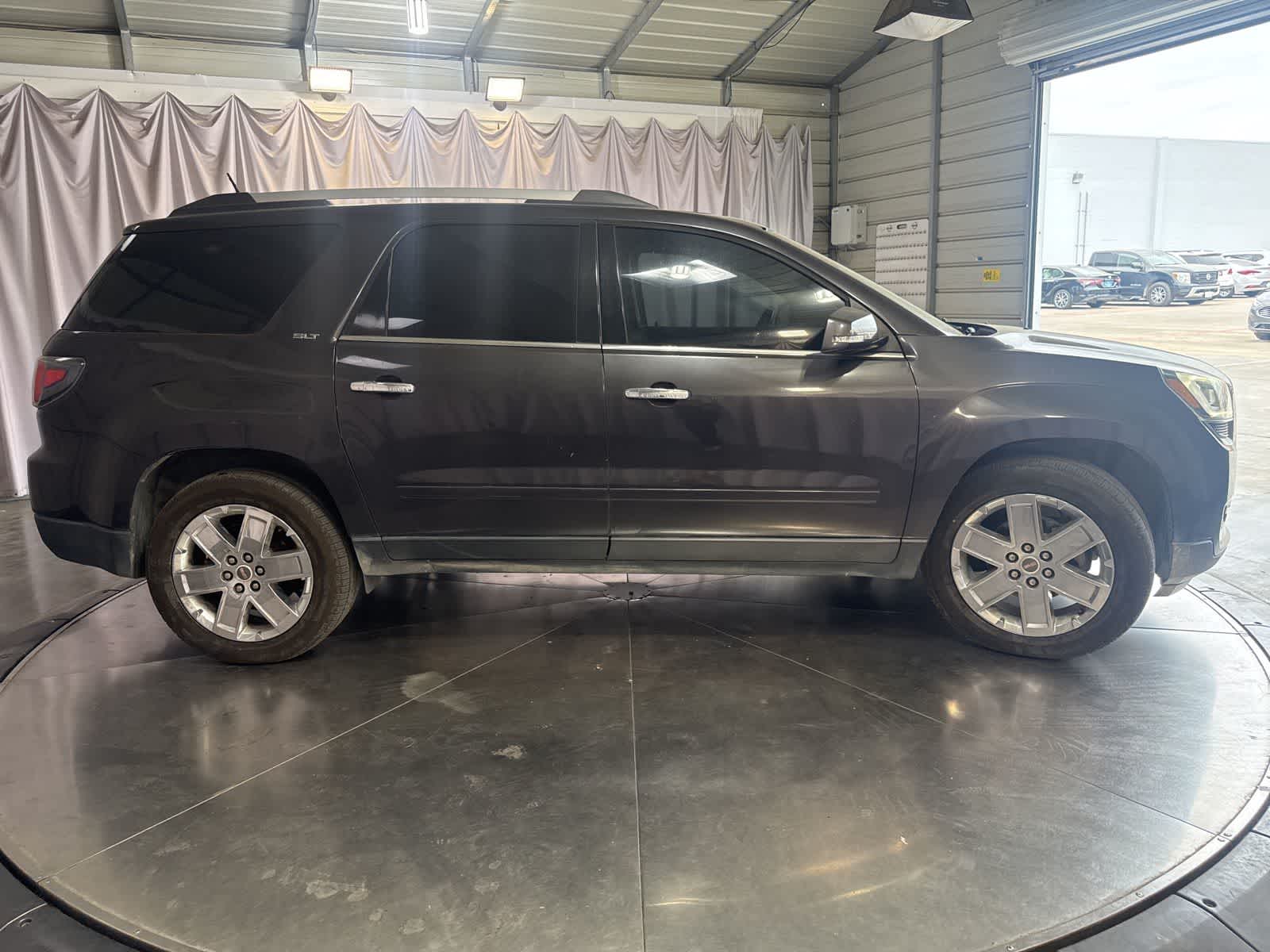 Thumbnail: 2017 GMC Acadia - 4