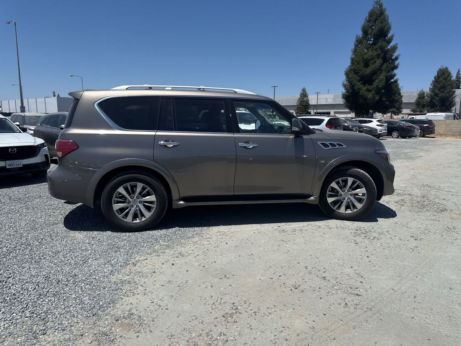 Thumbnail: 2016 INFINITI QX80 - 3
