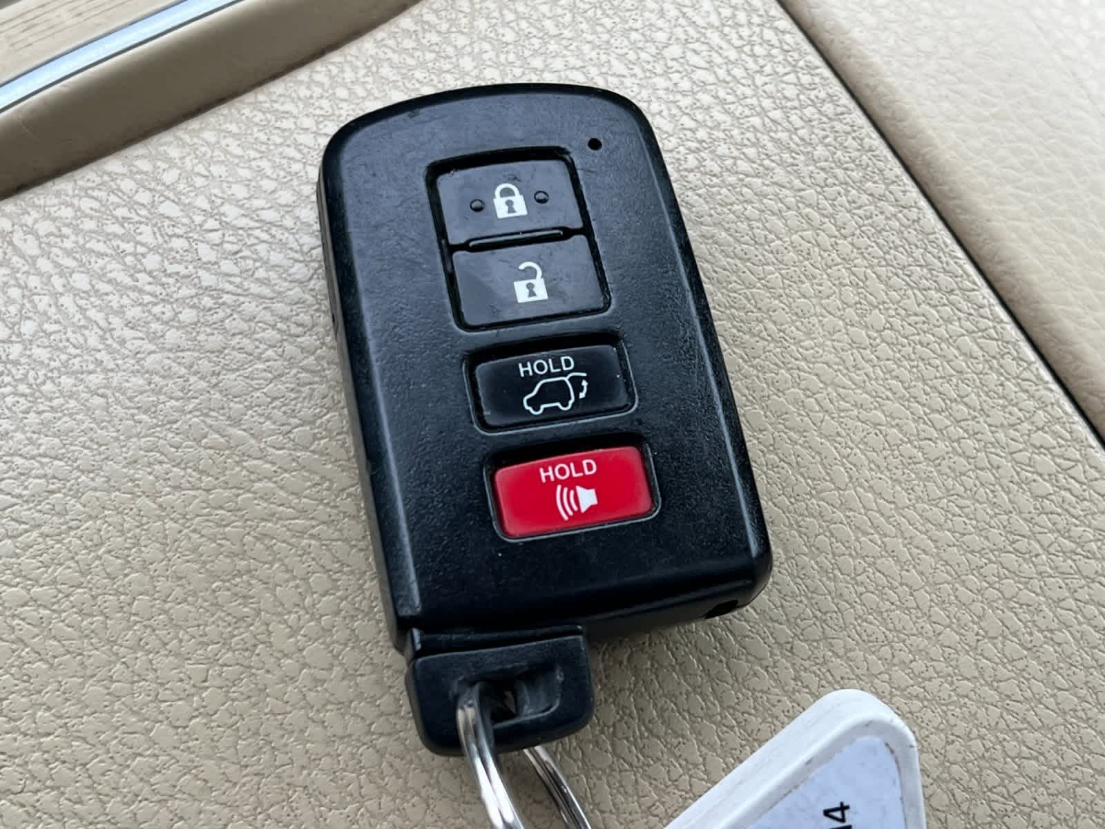 Thumbnail: 2015 Toyota Highlander - 29