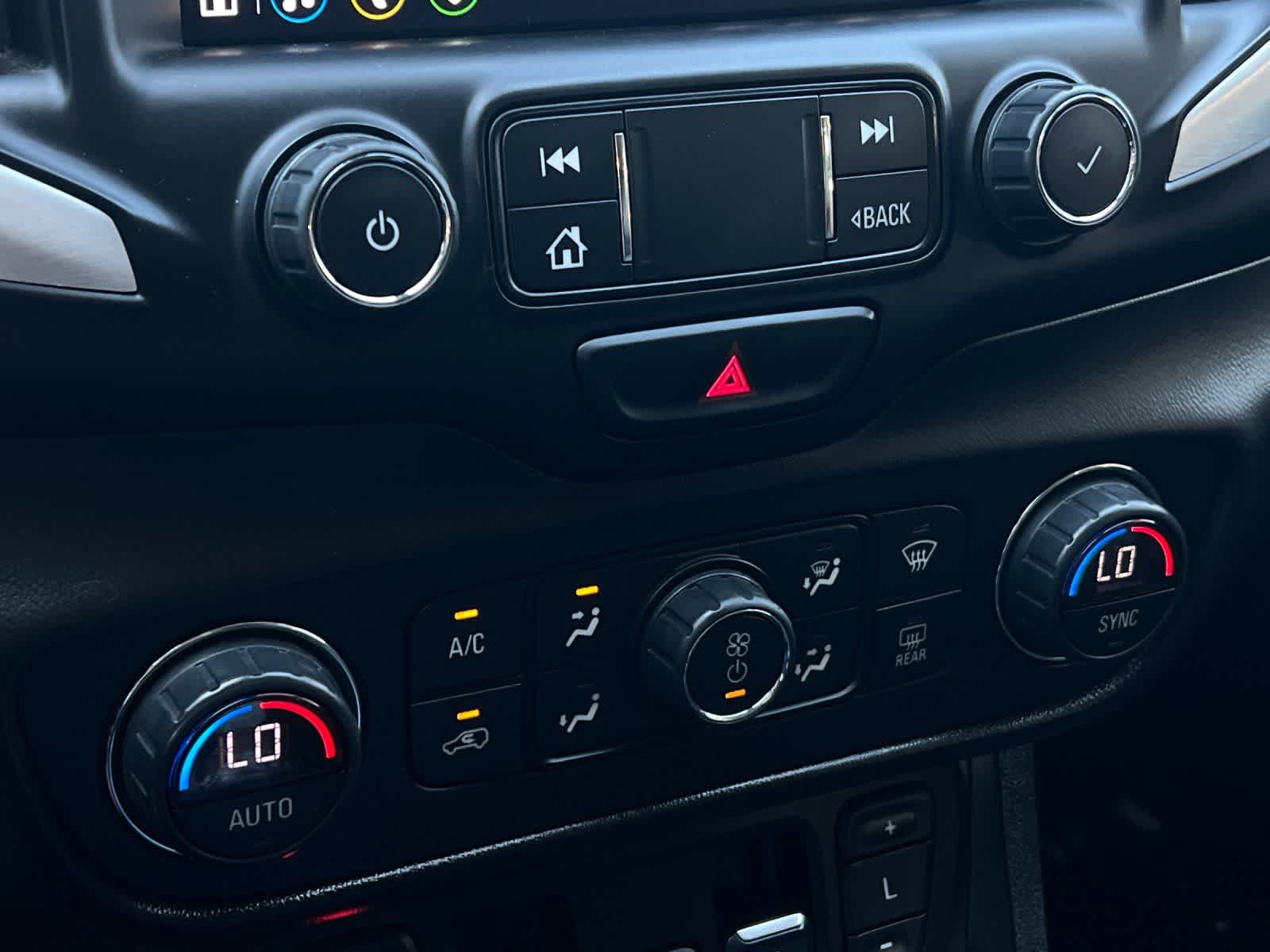Thumbnail: 2020 GMC Terrain - 20