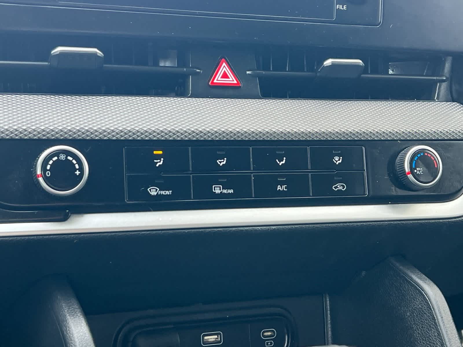 Thumbnail: 2023 Kia Sportage - 19