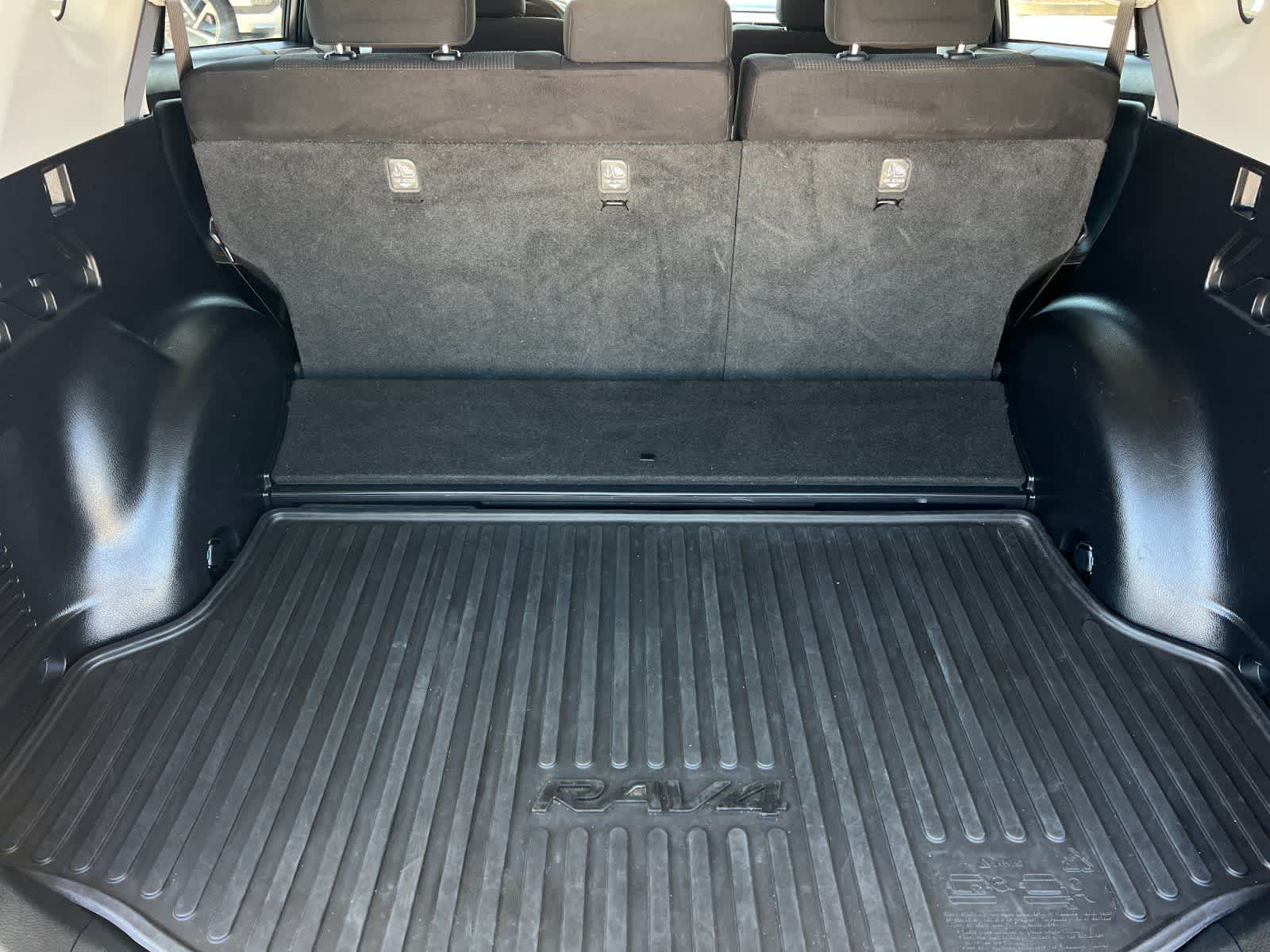 Thumbnail: 2017 Toyota RAV4 - 16