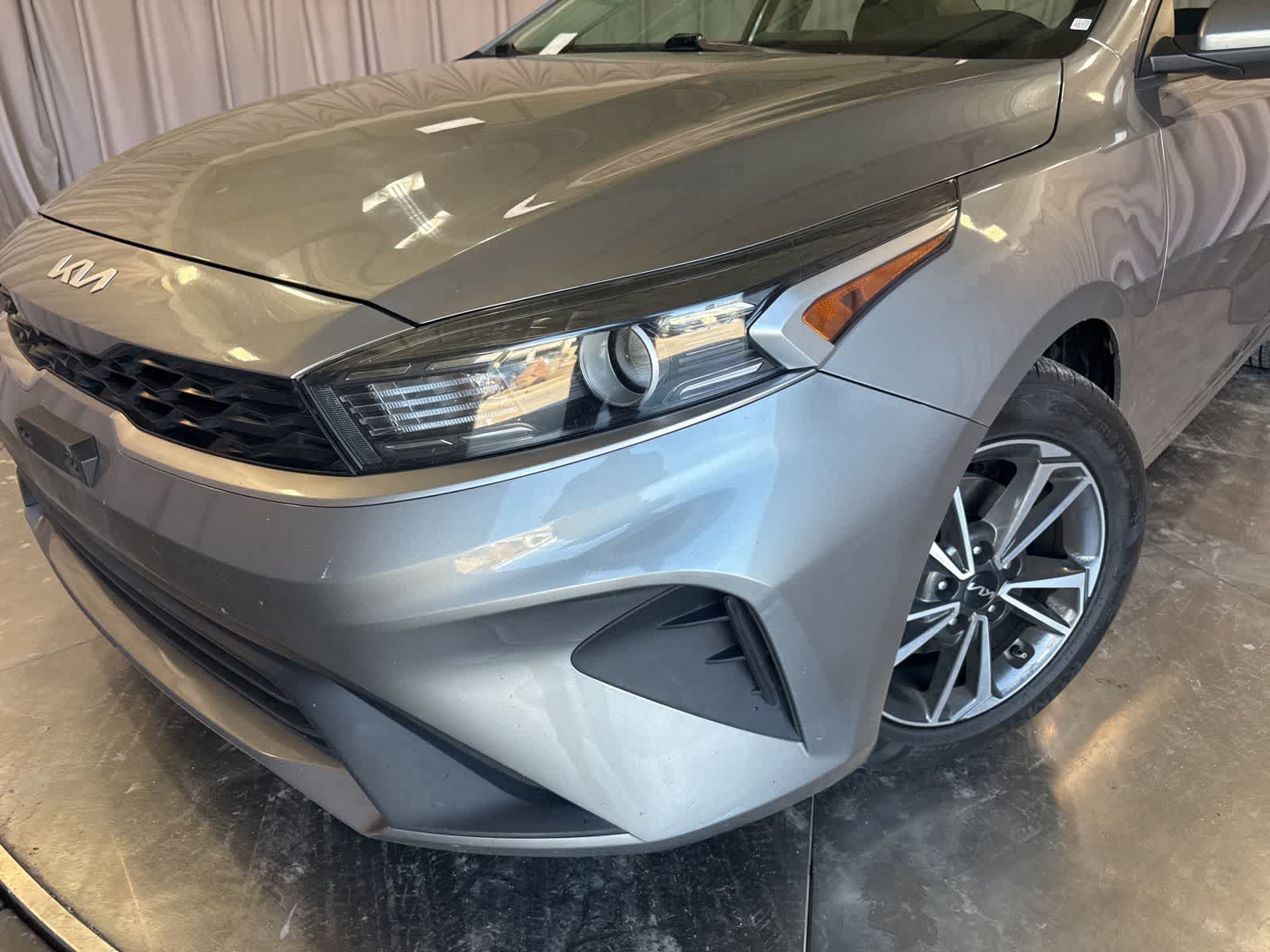 Thumbnail: 2023 Kia Forte - 9