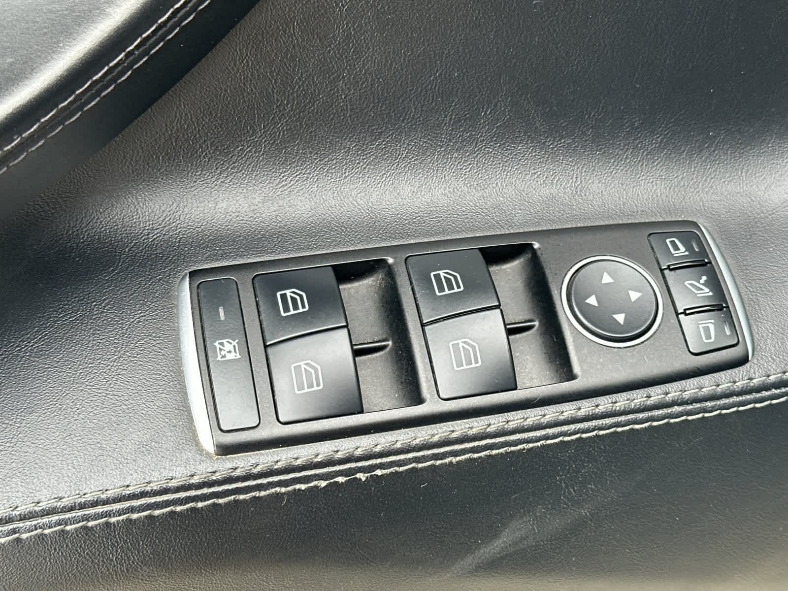 Thumbnail: 2016 Tesla Model S - 13