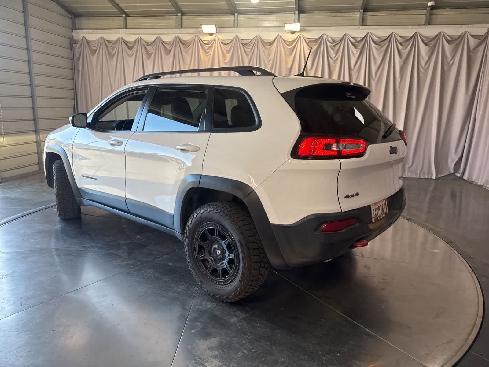 2017 Jeep Cherokee Trailhawk 4x4 photo 6