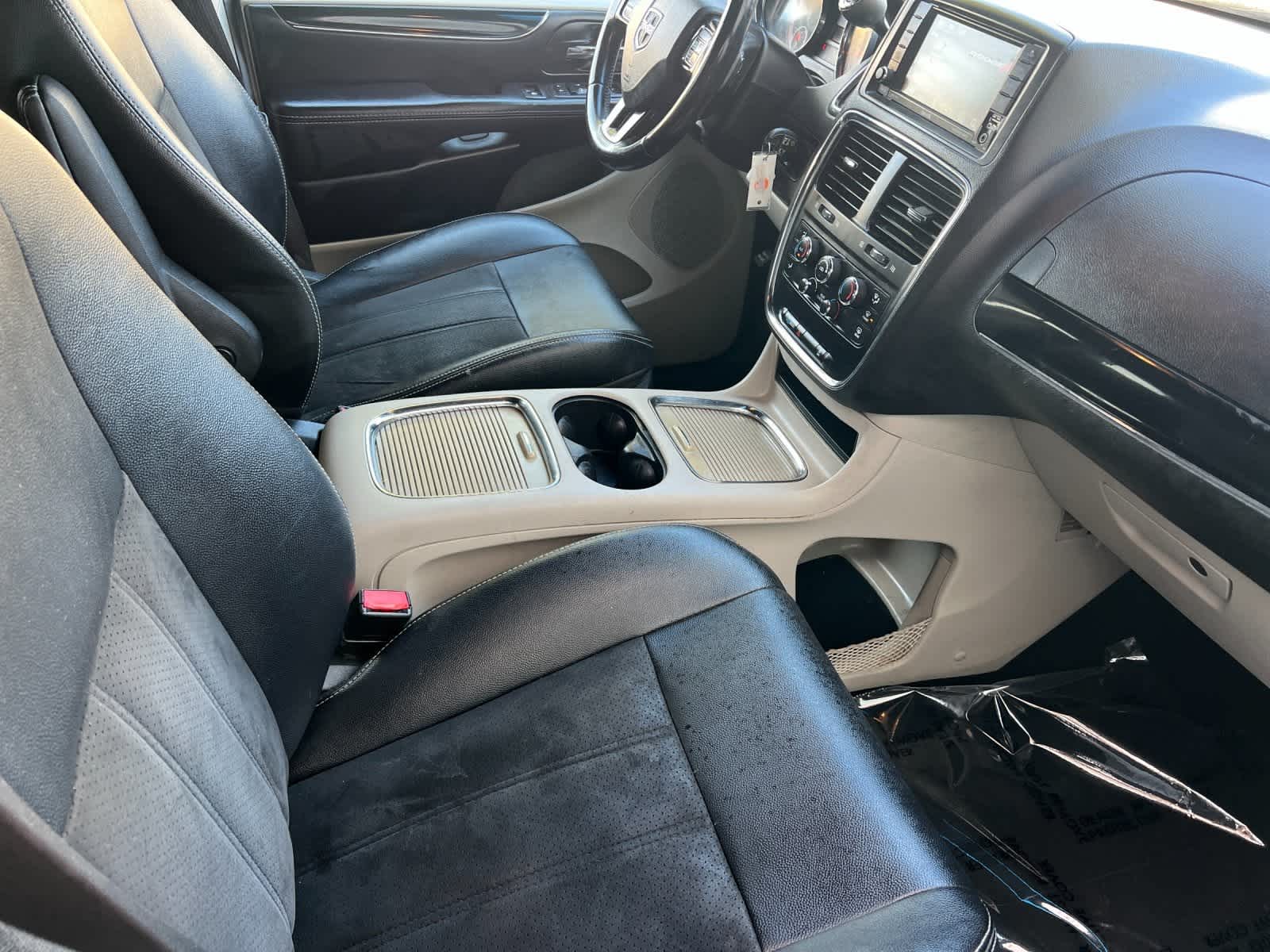 Thumbnail: 2019 Dodge Grand Caravan - 17