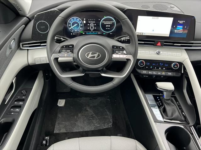Thumbnail: 2025 Hyundai Elantra - 14