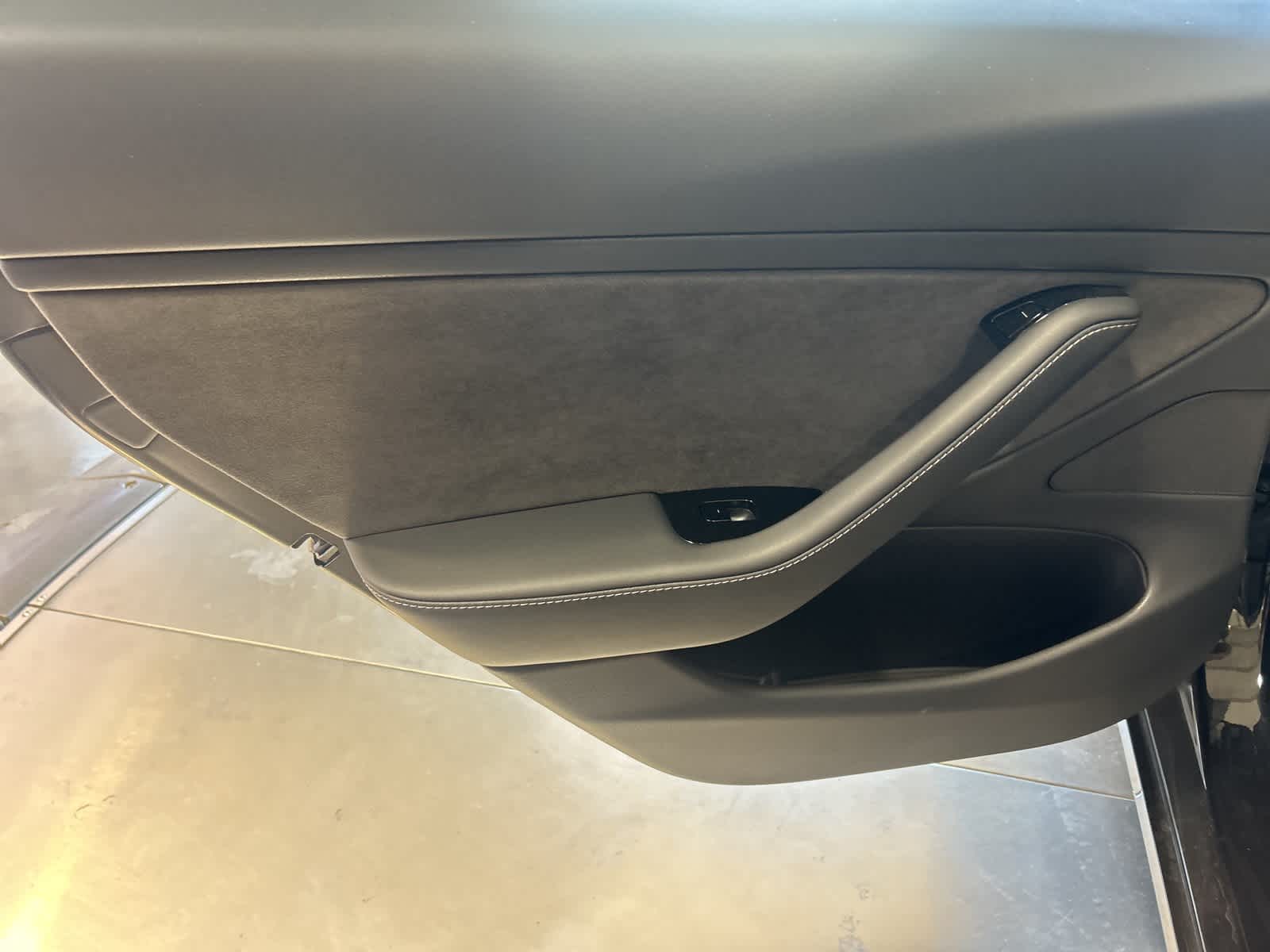 Thumbnail: 2018 Tesla Model 3 - 17