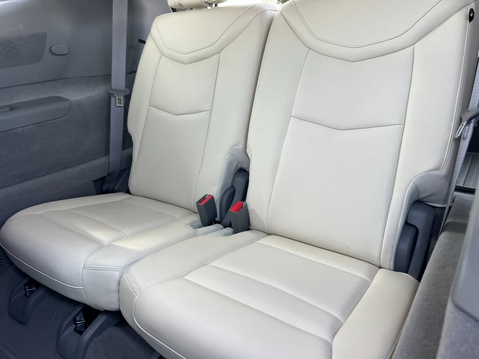 Thumbnail: 2022 Cadillac XT6 - 15