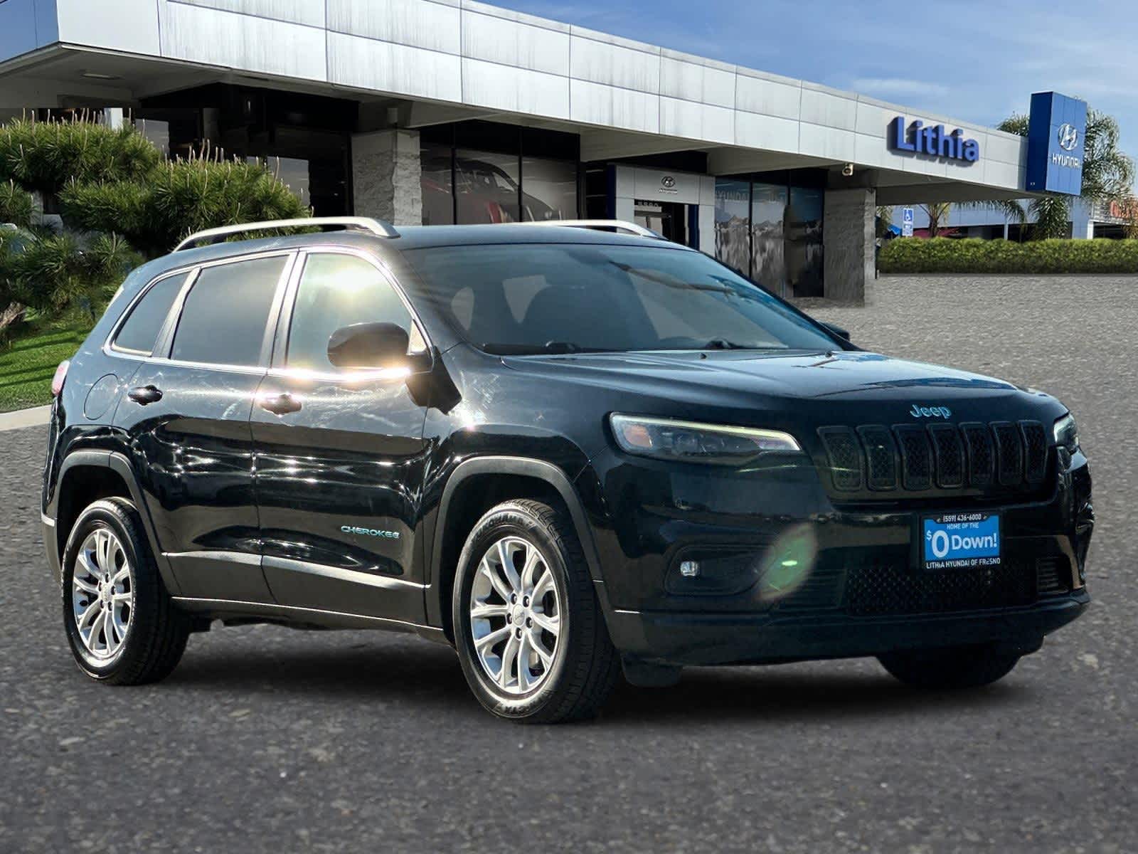 Thumbnail: 2019 Jeep Cherokee - 9