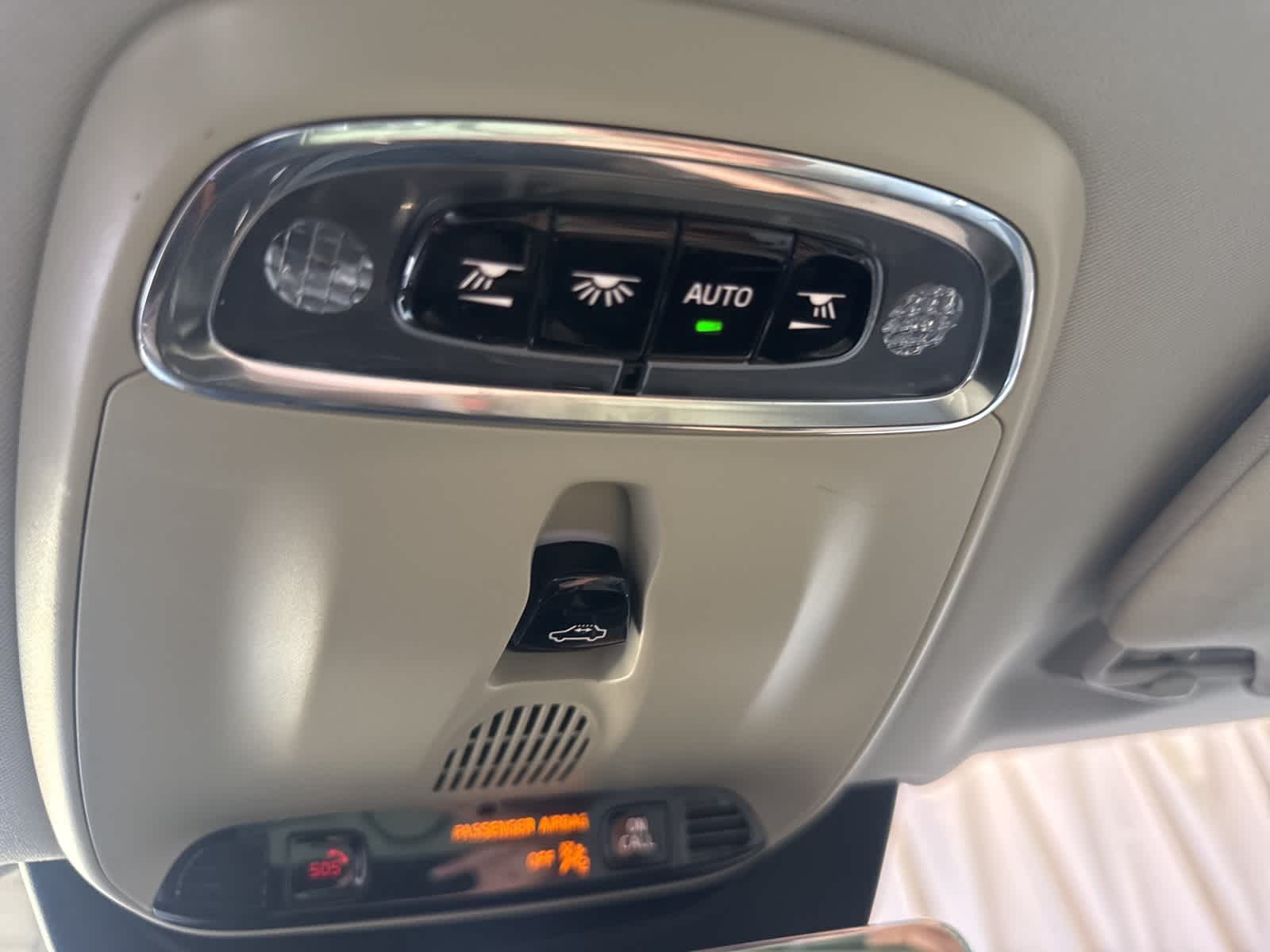 Thumbnail: 2016 Volvo XC90 - 31