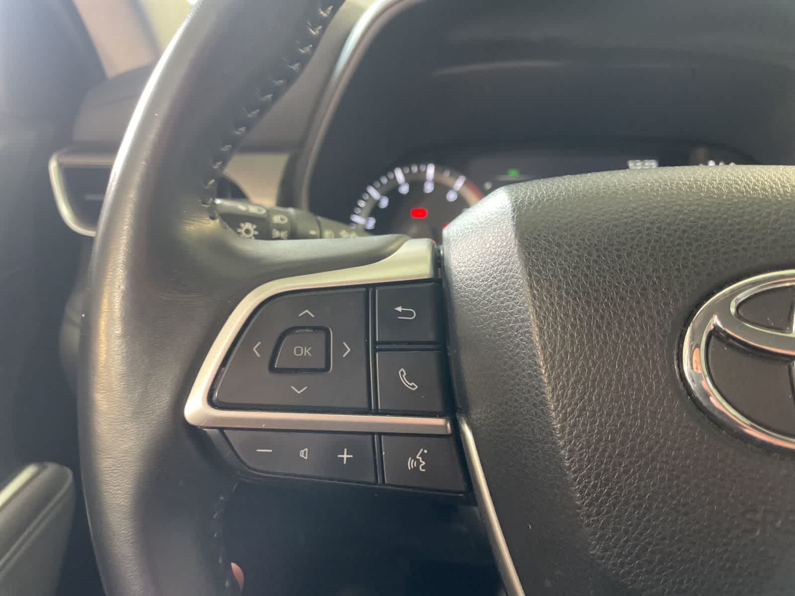 Thumbnail: 2023 Toyota Highlander - 25