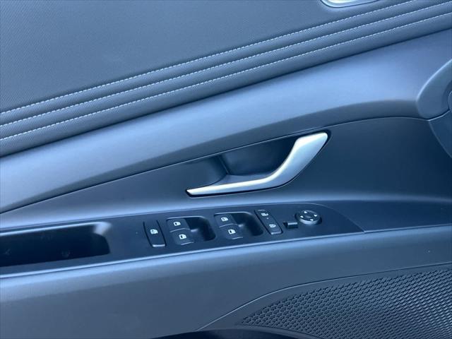 Thumbnail: 2025 Hyundai Elantra - 13