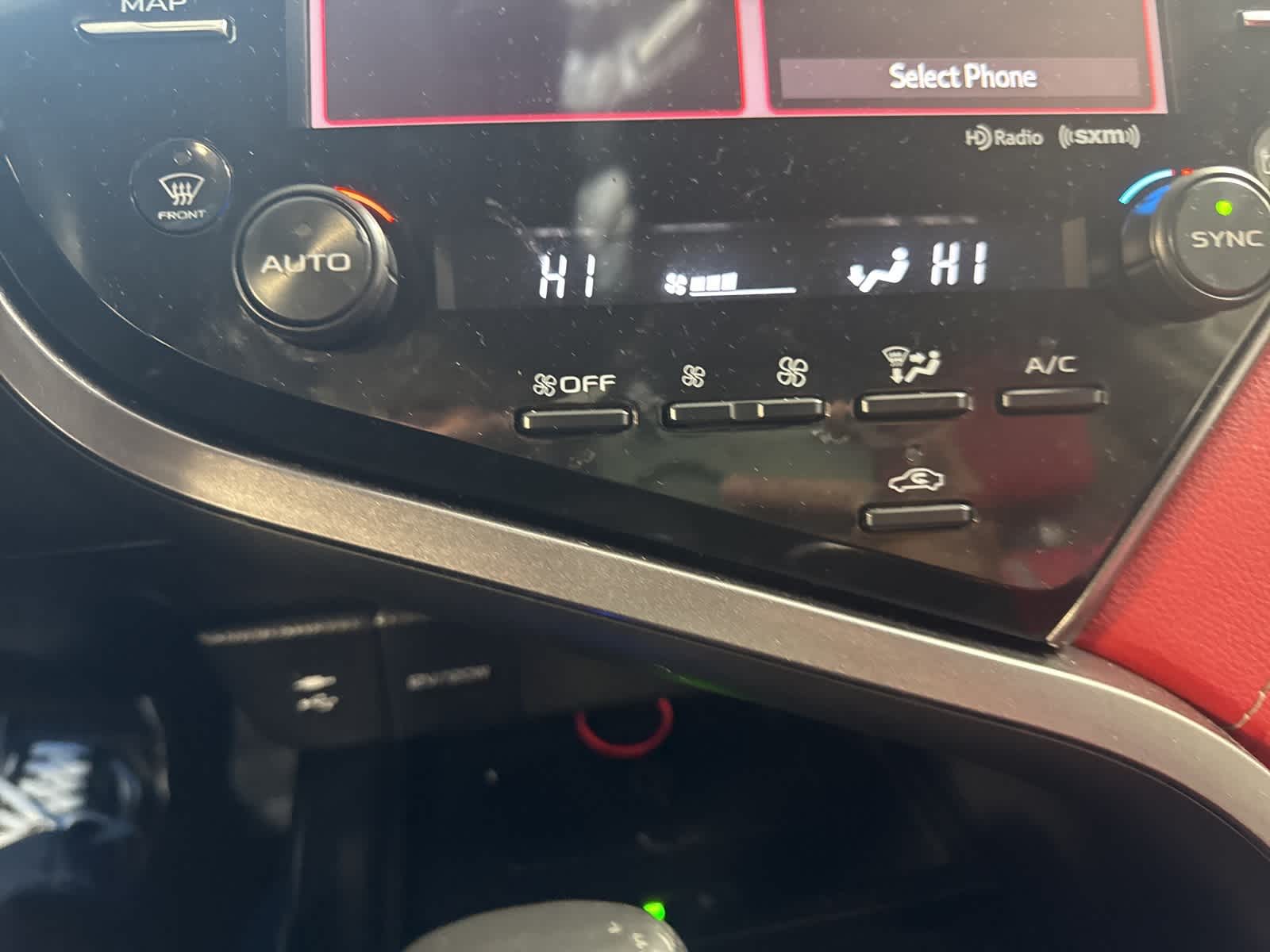 Thumbnail: 2019 Toyota Camry - 24