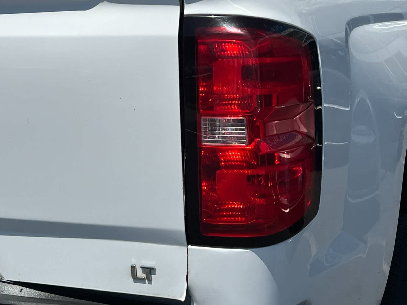 Thumbnail: 2015 Chevrolet Silverado 2500 - 24