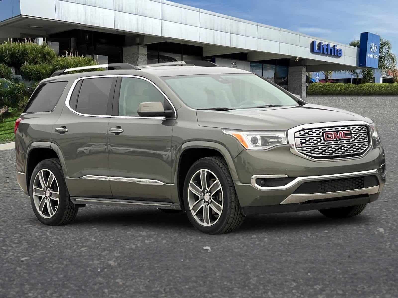 Thumbnail: 2017 GMC Acadia - 9