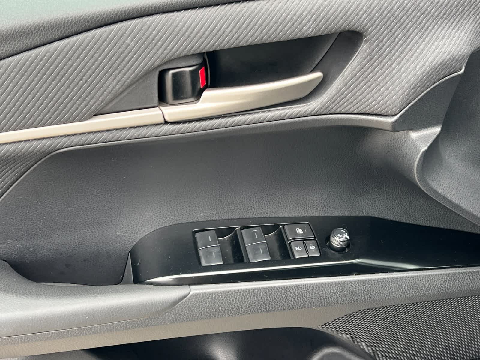 Thumbnail: 2025 Toyota Camry - 13