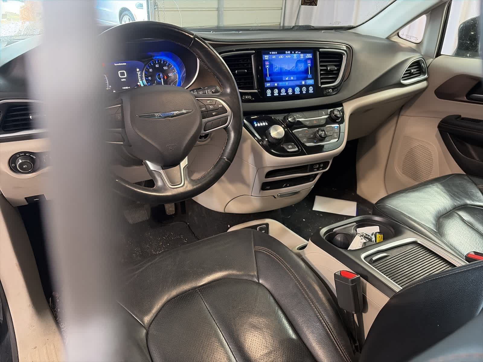 Thumbnail: 2017 Chrysler Pacifica - 20