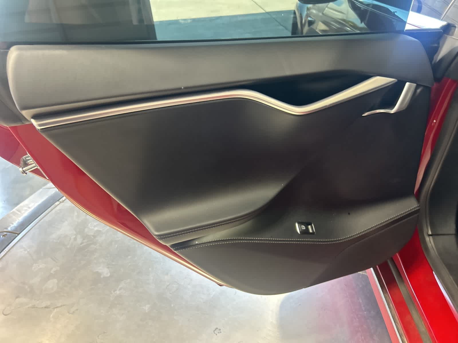 Thumbnail: 2018 Tesla Model S - 18
