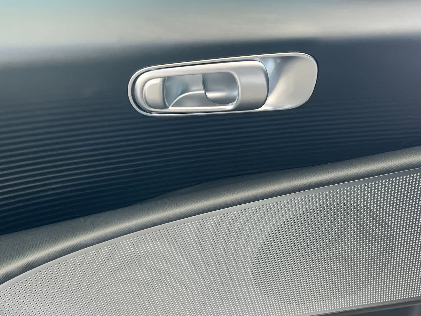 Thumbnail: 2023 Hyundai Ioniq 6 - 12