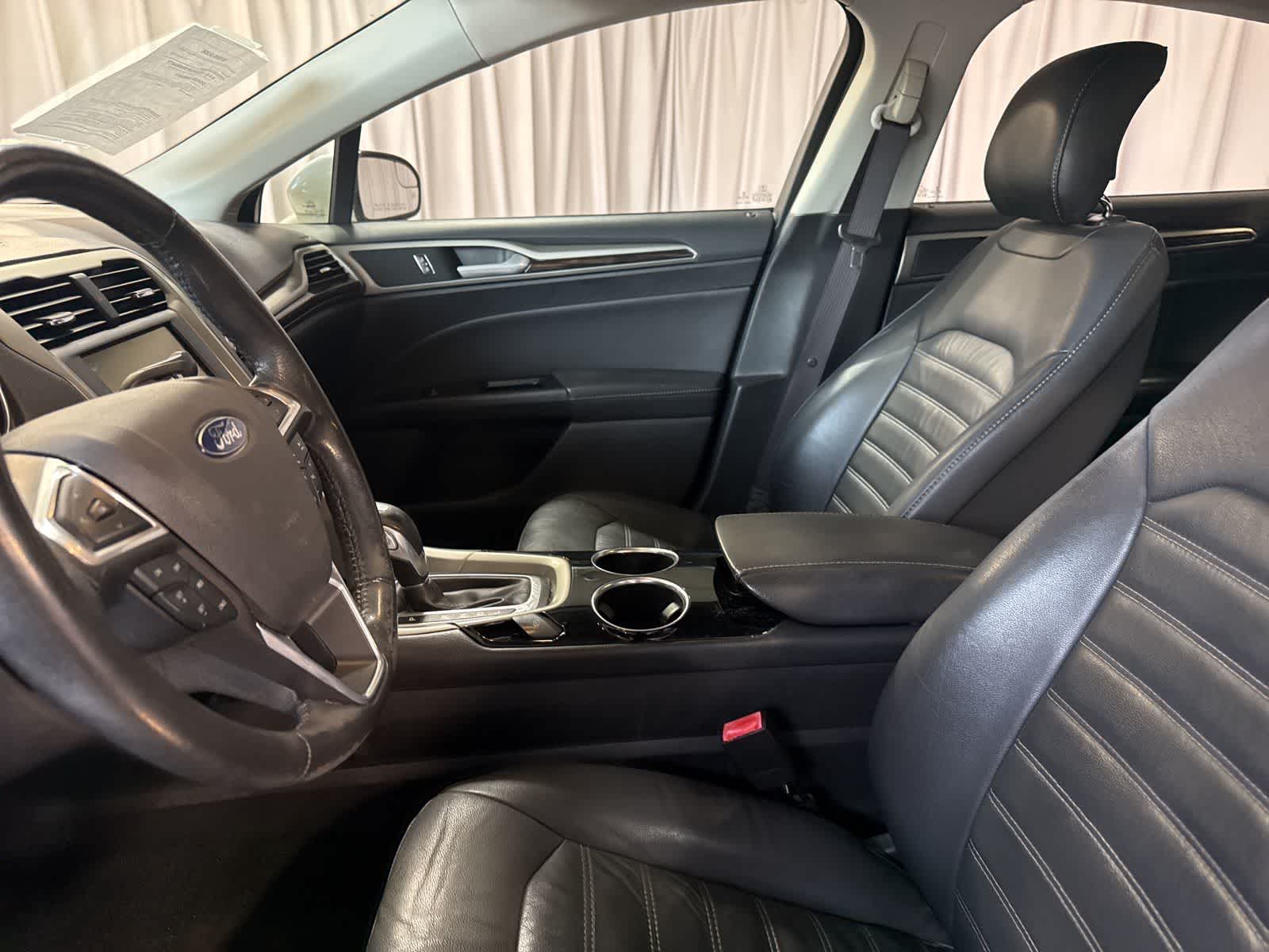 Thumbnail: 2013 Ford Fusion - 20