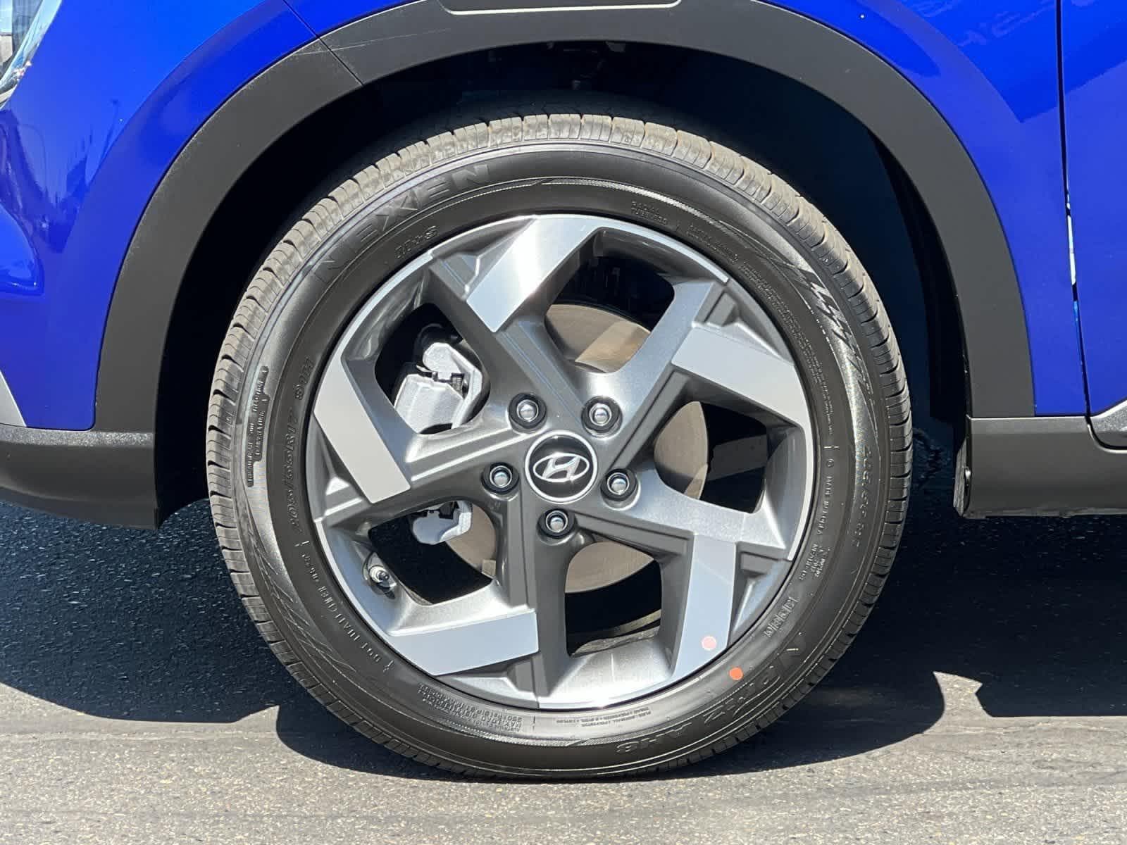 Thumbnail: 2025 Hyundai Venue - 25