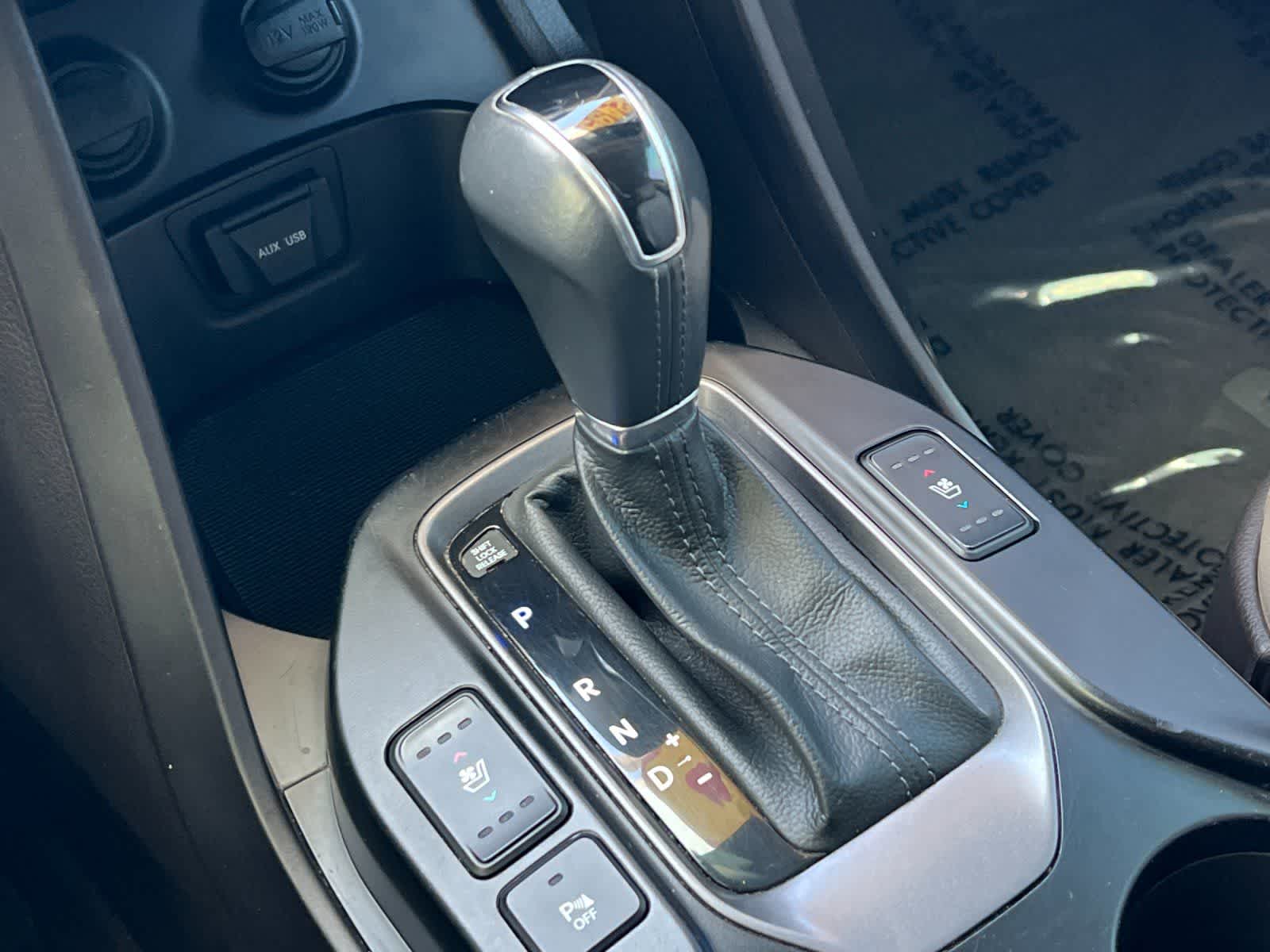 Thumbnail: 2015 Hyundai Santa Fe - 24