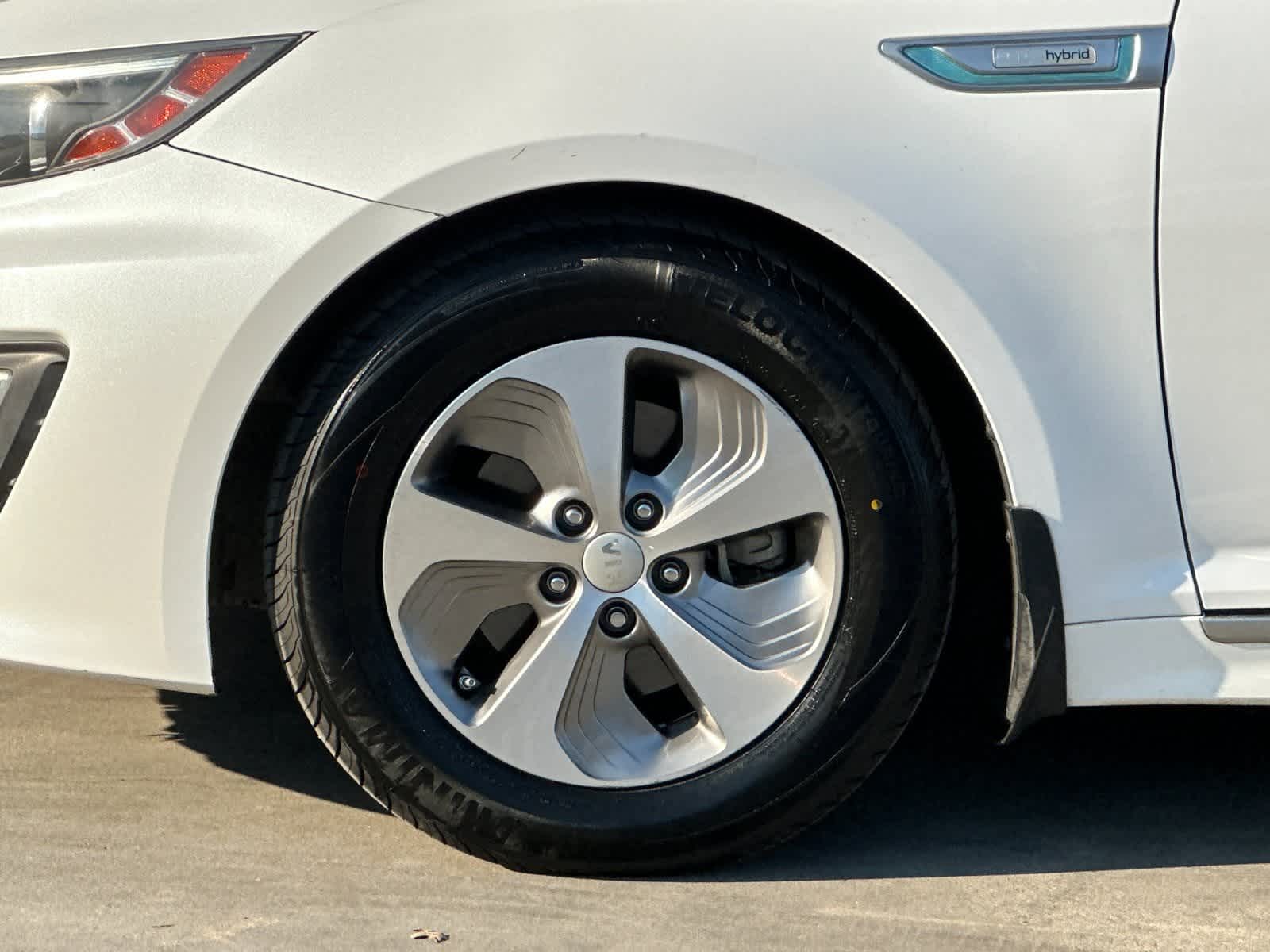 Thumbnail: 2015 Kia Optima - 22
