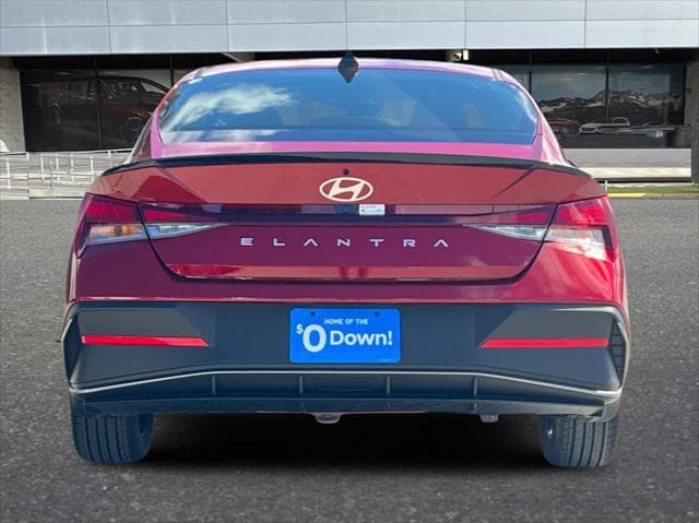 2025 Hyundai Elantra Sport 8