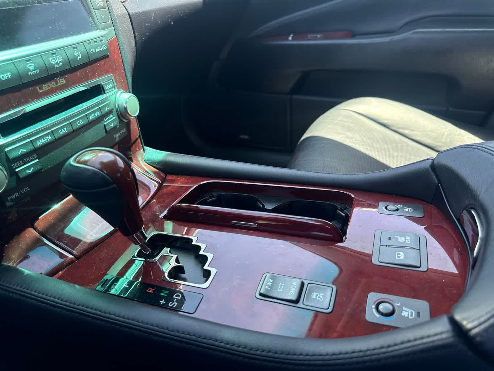 Thumbnail: 2010 Lexus LS - 27