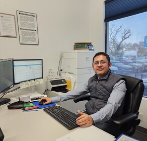 Staff member Eli Sotello from ID_1ed48a360303