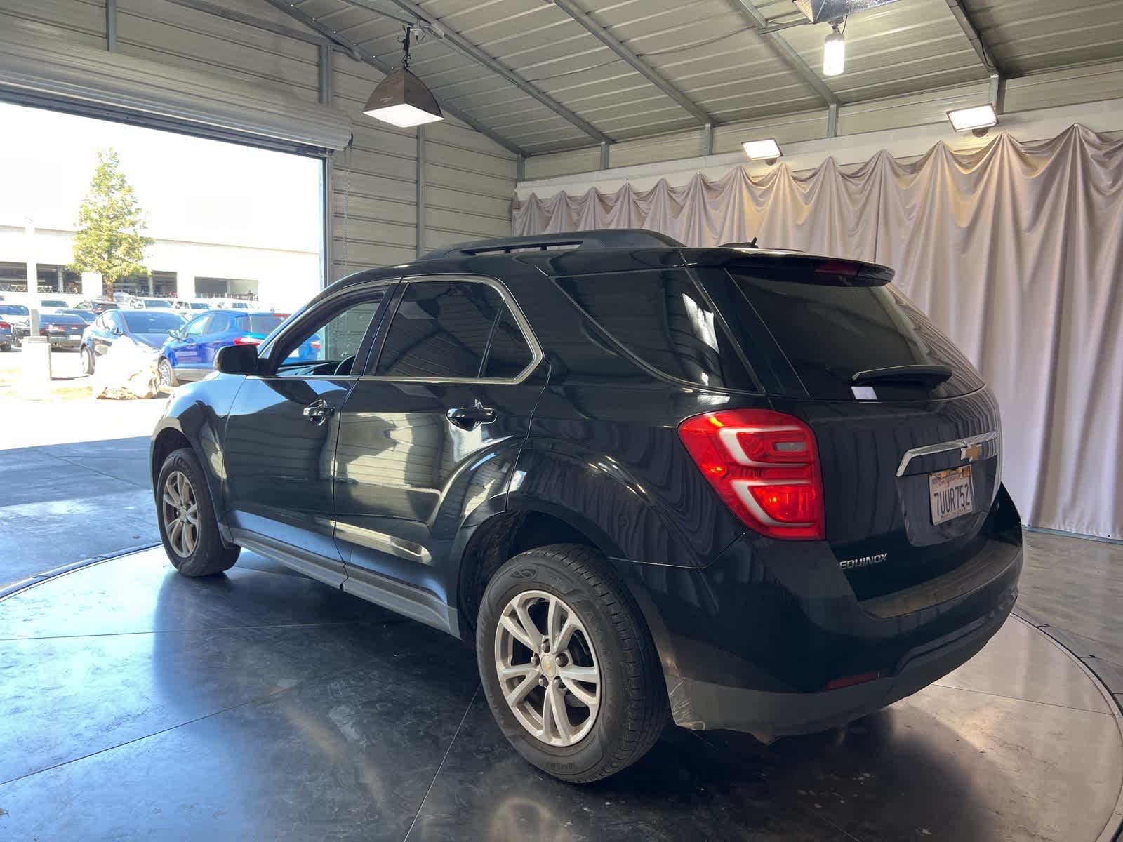 Thumbnail: 2017 Chevrolet Equinox - 5